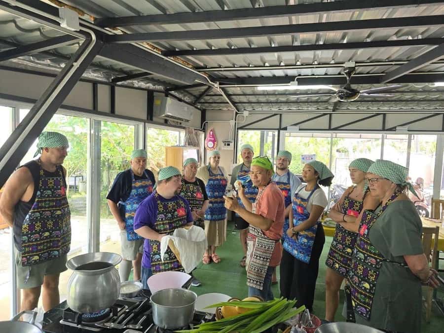Phuket: Thai Cooking Class with Market Tour - What you may cook during the session