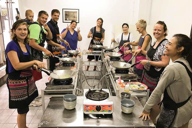 Pink Chili - Thai Cooking Class and Market Tour in Bangkok - Why the market makes this class different