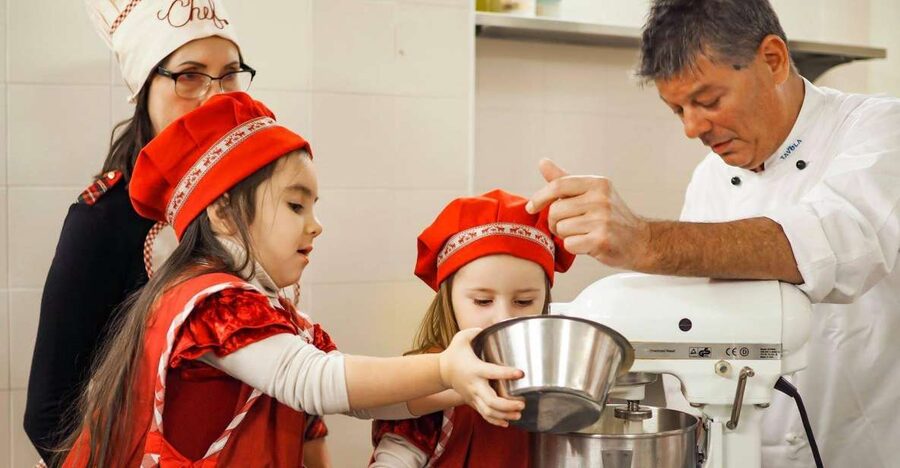 Pizza & Gelato: Cooking Class in central Florence - Starting at Via Scialoja 13 RED NUMBER