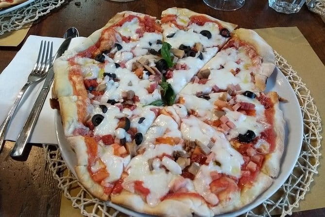 Pizza & Gelato Making Cooking Class in Florence - What this Florence cooking class is really like