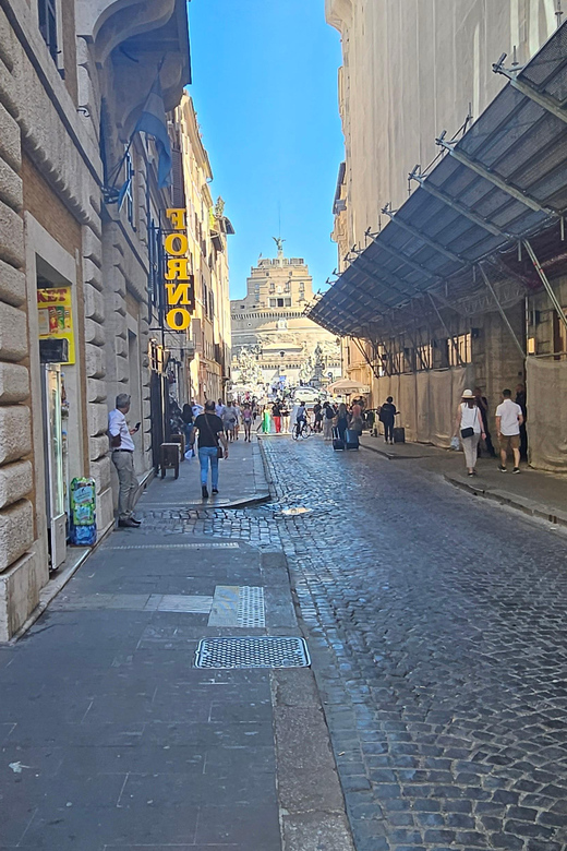 Pizza Pro, a Hands-On Cooking Class Near Castel Sant Angelo - Prosecco, Wine, and a Limoncello Finish