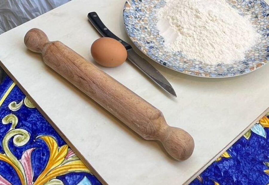 Pizza Pro, a Hands-On Cooking Class Near Castel Sant Angelo - Timing, Pace, and the Busy Restaurant Setting