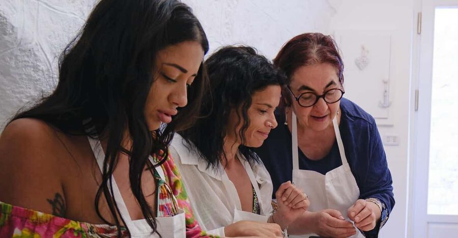 Polignano a Mare: Apulian Cooking Class with Food and Drinks - The 7:30 p.m. Full Dinner Option