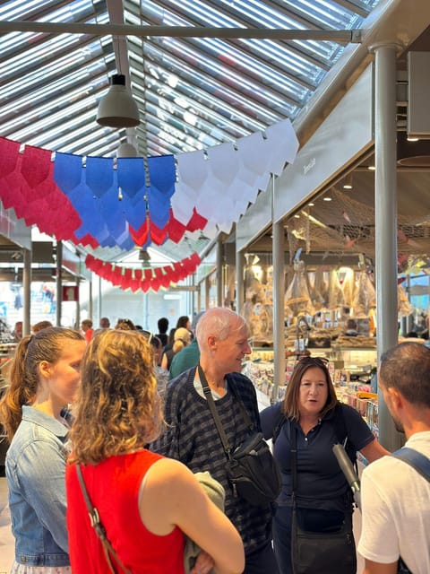 Porto: Local Market Tour & Cooking Class/Showcooking - FAQ