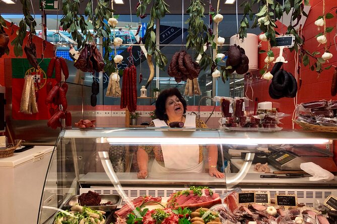 Porto Local Market Visit & Cooking Class / Showcooking - Crossing the Luís I Bridge by metro