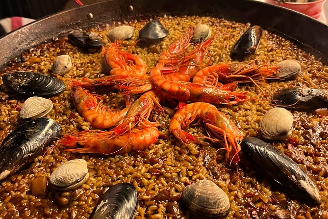 Premium Cooking Class in Designer Loft: Paella & Spanish Tapas - Pa amb tomàquet and the basics of Catalan flavor