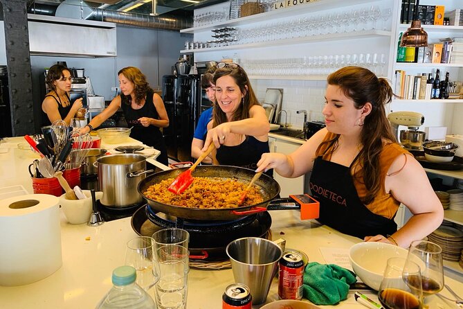 Premium Cooking Class in Designer Loft: Paella & Spanish Tapas - The location and practical planning