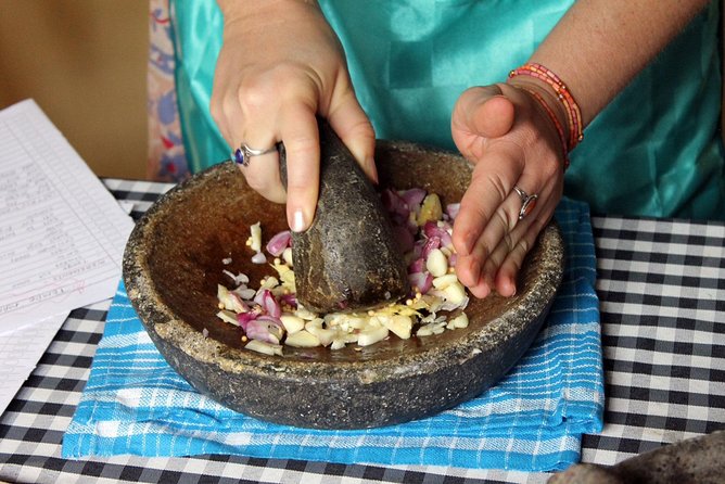 PRIVATE Authentic Balinese Cooking Class in Ubud at Putu's Home - A welcome inside a traditional Balinese home