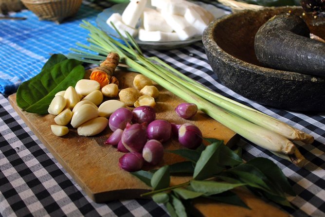 PRIVATE Authentic Balinese Cooking Class in Ubud at Putu's Home - Five dishes in a simple outdoor kitchen