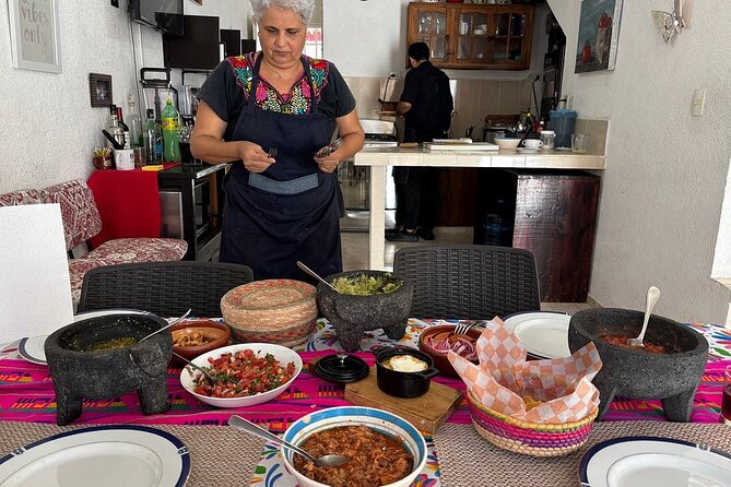 Private Authentic Mexican Cooking Class in Cancun with Alberto - A Home Kitchen Instead of a Showroom