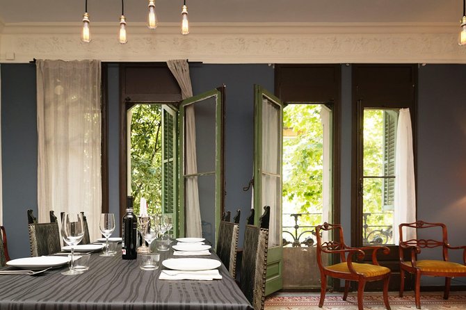Private Authentic Paella Cooking Class in Barcelona with Josh - Josh, Andres, and the cooking style