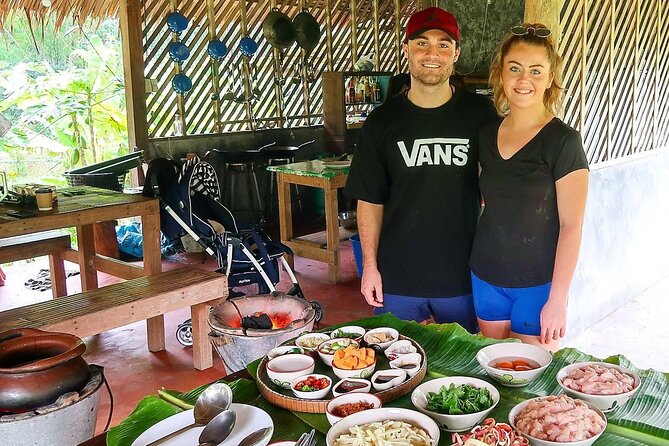 Private Bicycle Tour to Chiang Mai and Thai Cooking Class - Starting at Bo Sang and Umbrella Village