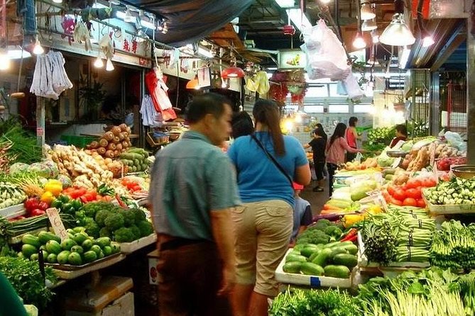Private Home Cooking Class with Shanghai Mama - Exploring a Shanghai wet market