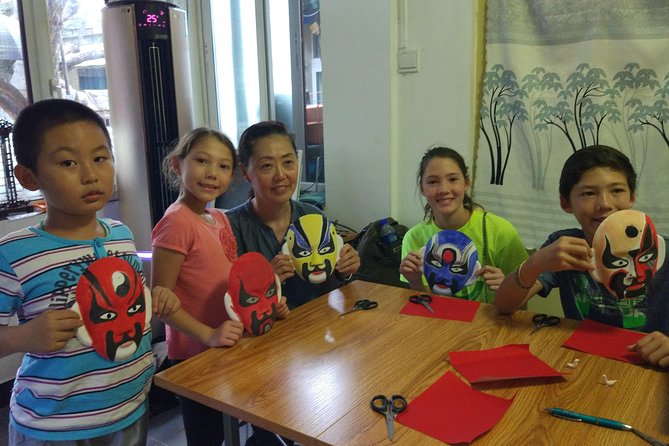 Private Hutong Culture Tour with Dumpling Cooking Class plus Cricket Fighting Game - Yandai Xie Street and the walk toward Houhai Lake