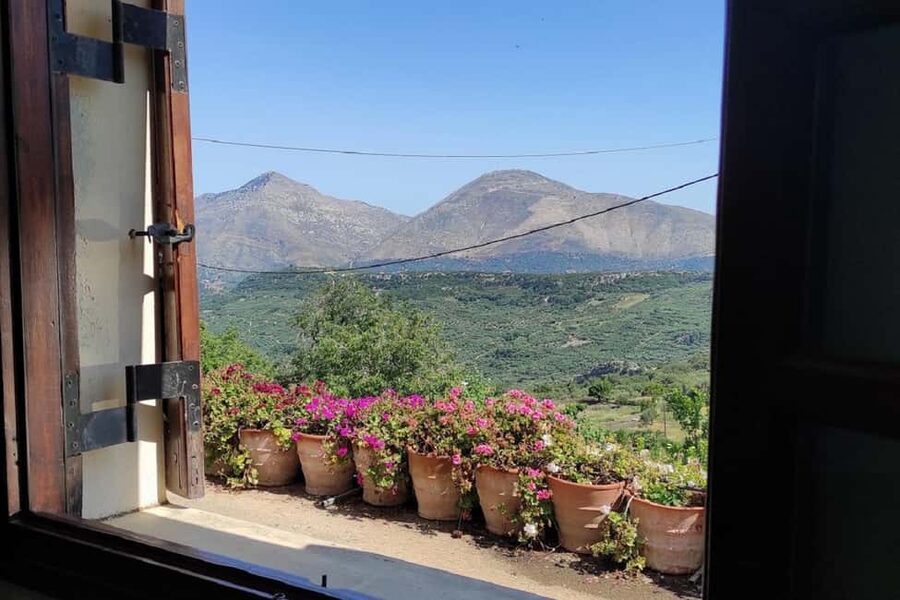 Private Jeep Tour to Psiloritis Mountain & Cooking Lesson - The return through traditional villages