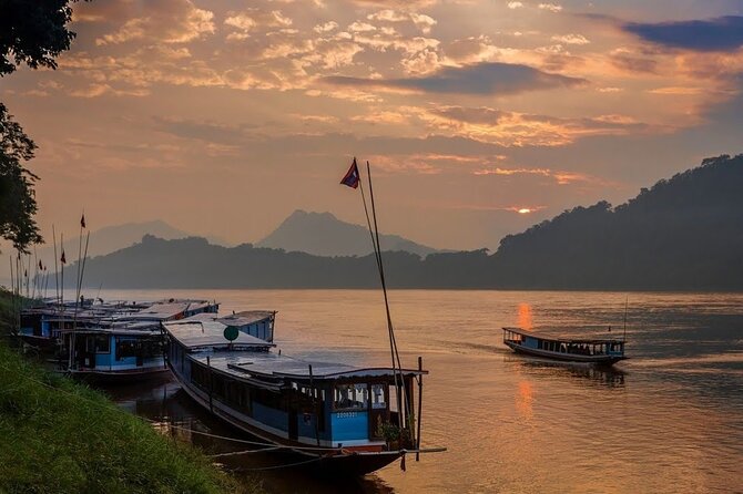 PRIVATE Mekong Delta 1 Day with Kayaking, Biking & Cooking - The Tien River by motorboat