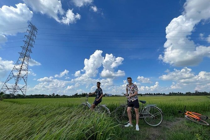 PRIVATE Mekong Delta 1 Day with Kayaking, Biking & Cooking - Kayaking and the rowboat: two smaller-scale views