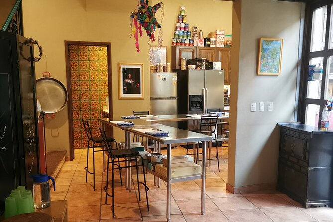 Private Mexican Cooking Class with Licensed Chef - The first hour: Mexican food beyond the menu