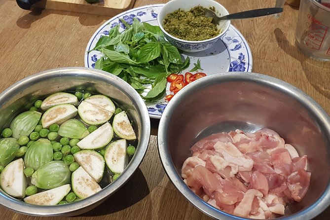Private Thai Home Cooking Lesson (since 2004) - From On Nut BTS Station to the Fresh Market