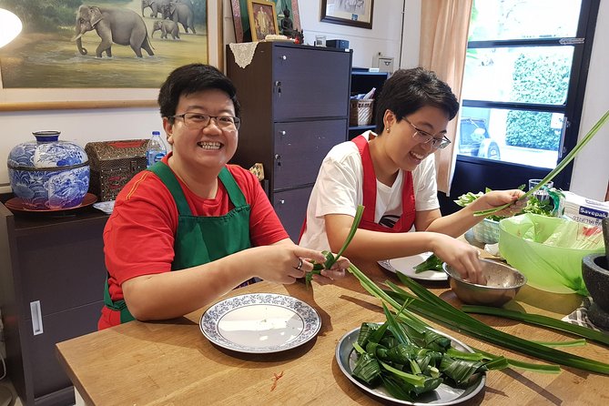 Private Thai Home Cooking Lesson (since 2004) - Four Hours of Hands-On Learning and Lunch