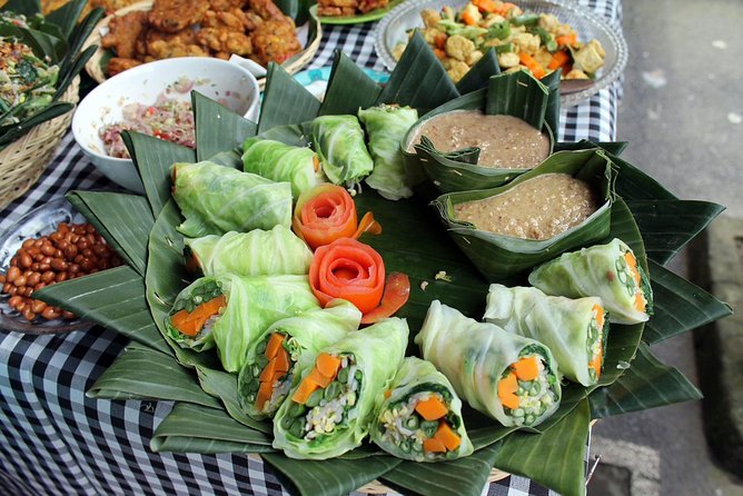 PRIVATE Ubud Market Tour & Balinese Cooking Class with Putu - Why the 7:00 am start makes sense