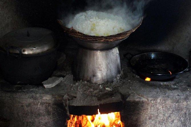 PRIVATE Ubud Market Tour & Balinese Cooking Class with Putu - Pejeng Market: a short lesson in Balinese ingredients