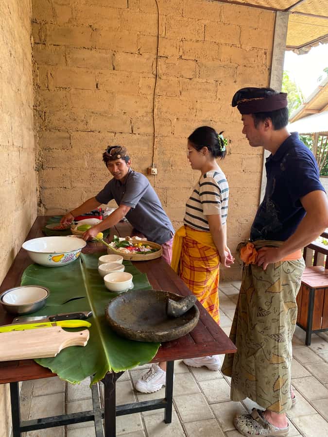 Quad ride, waterfalls & aunthentic cooking class in munduk - Who should book this outing