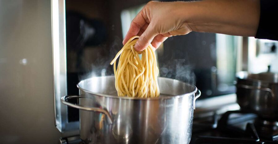 Ragusa: Pasta & Tiramisu Cooking Class at a Local's Home - Starting with prosecco and an Italian aperitivo