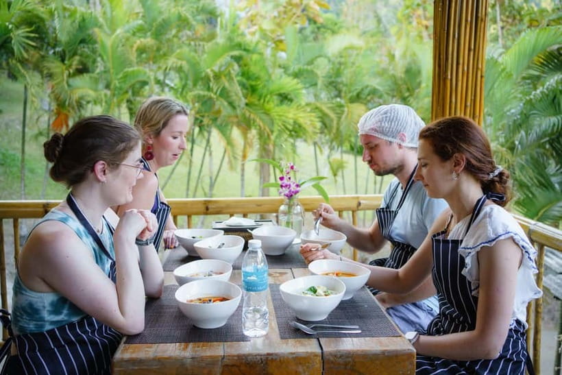 Railay: Hands-On Thai Cooking Class at Railay Beach - Why the small-group format is worth considering