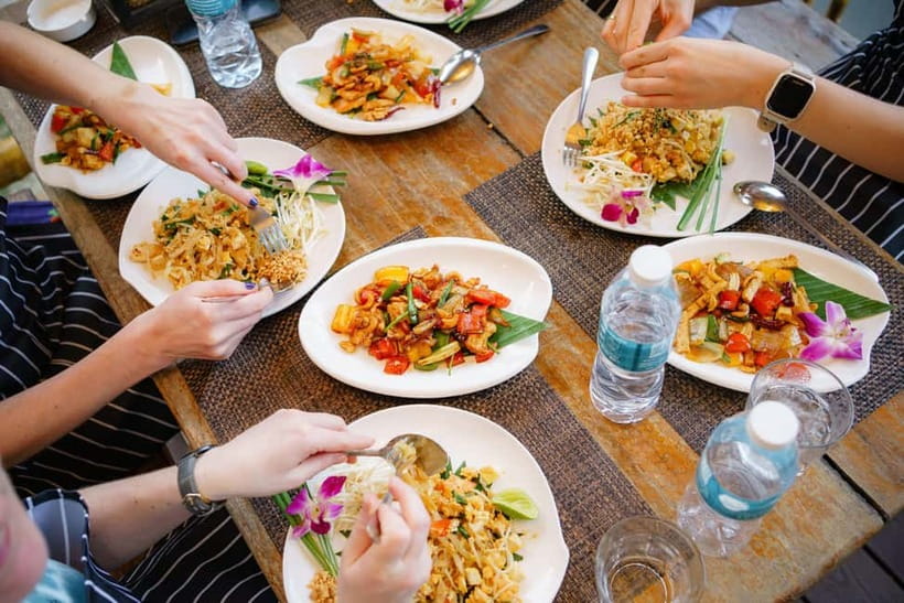 Railay: Hands-On Thai Cooking Class at Railay Beach - Price, timing, and what you need to bring