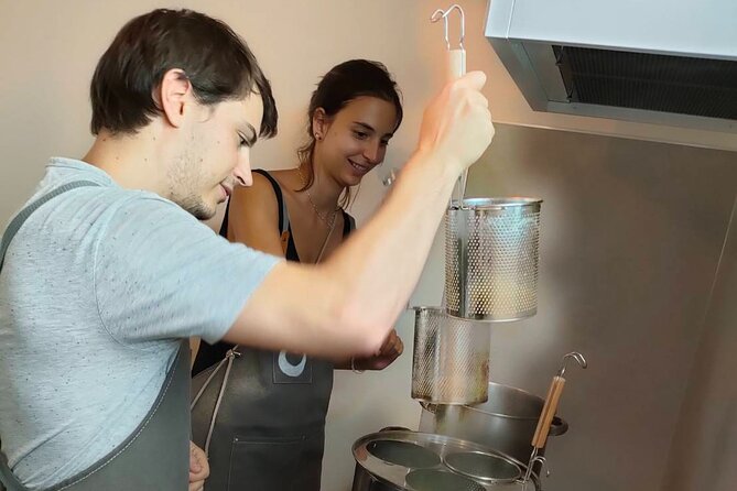 Ramen & Dumpling Cooking in Tokyo with Chef/Vegan possible - What makes the home setting worthwhile