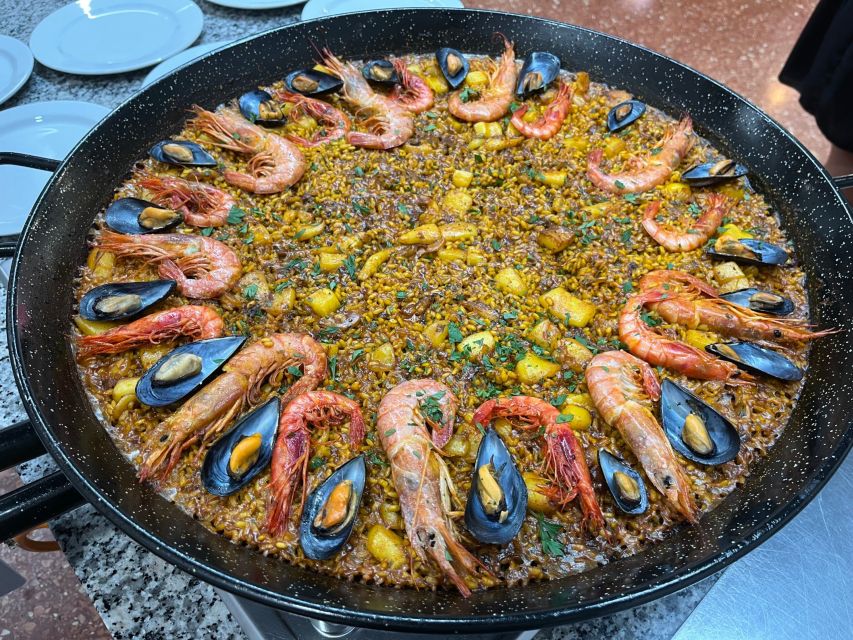 Real Paella Cooking Class – Market Visit & Sangría Workshop - The teaching style and group atmosphere