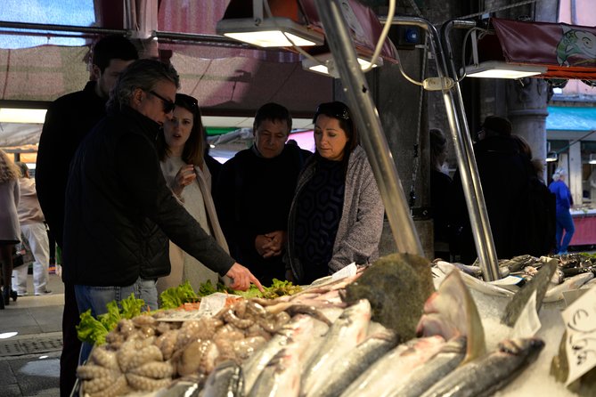 Rialto Market Tour with Hands on Cooking Class, Wine & Tiramisu - Who should book this class?