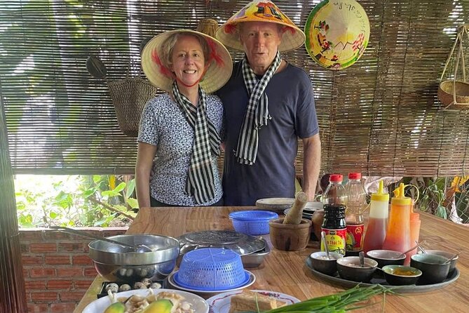 RICE PAPER Noodle Making Experience & Hoi An Cooking Class Class - Cooking Vietnamese dishes with Chef Tim