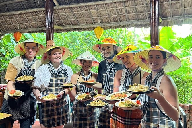 RICE PAPER Noodle Making Experience & Hoi An Cooking Class Class - Reaching Kim Bong Village from Hoi An