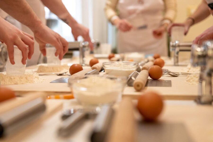 Rimini: Pasta & Tiramisu Cooking Class at a Local's Home - Starting with prosecco, nibbles, and introductions