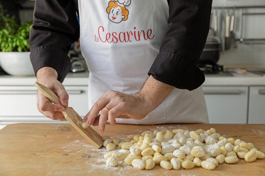 Rimini: Pasta & Tiramisu Cooking Class at a Local's Home - Arriving at a private home in Rimini