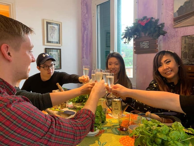 Riomaggiore: Pasta and Tiramisù Cooking Class - What makes this Riomaggiore class worthwhile