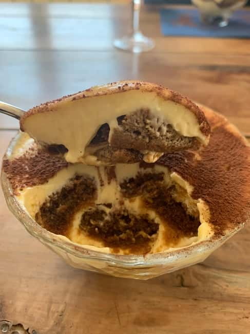 Riomaggiore: Pasta and Tiramisù Cooking Class - The value of the small-group format