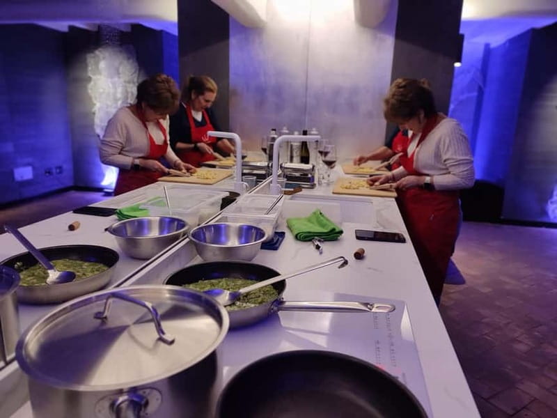 Roman Pasta making class - The chef makes the difference
