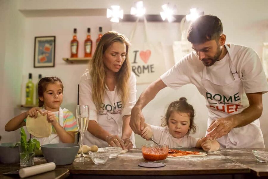 Rome 2-in-1: Pizza & Tiramisu Cooking MasterClass - A Roman cooking class with a relaxed feel