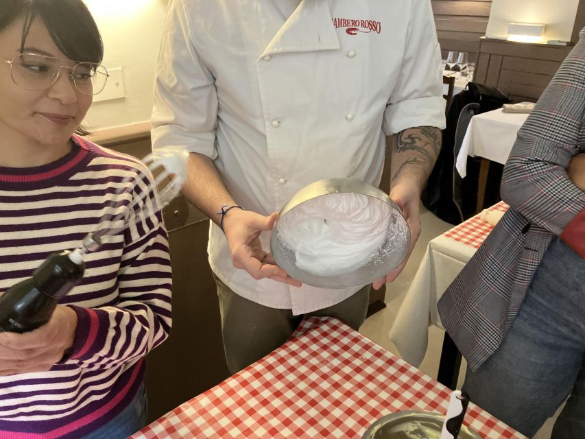 Rome Cooking Class: Handmade Tonnarelli Pasta & Tiramisu - The guides make the difference