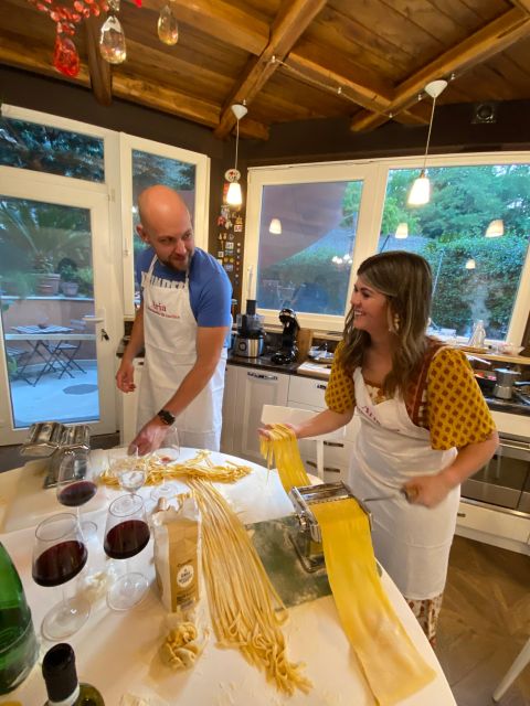 Rome - Cooking Experience in a Roman family in Trastevere - Making fettuccine and cacio e pepe