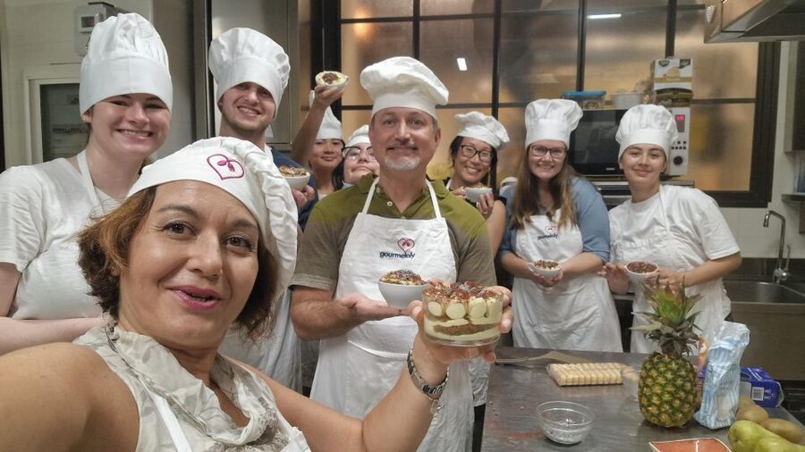 Rome cooking: Gelato & Tiramisu with savoiardi Baking class - Who will enjoy this class most?