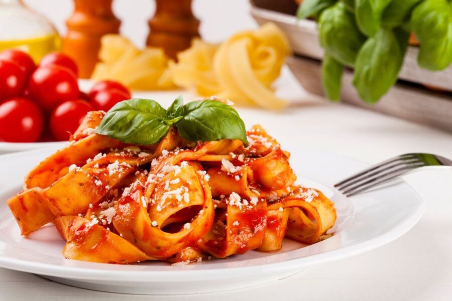 Rome: Fettuccine Pasta Cooking Class in Rome's City Center - Choosing a sauce, with one important limitation