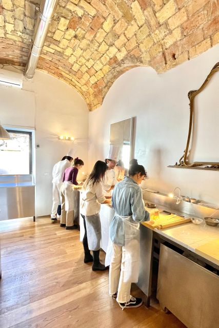 Rome: Five Shapes of Pasta Cooking Class in Ancient Tavern - Five useful things to know before booking
