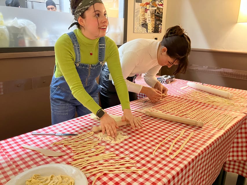 Rome: Fresh Pasta Making and Tiramisu Dessert Master Class - The instructors and teaching style