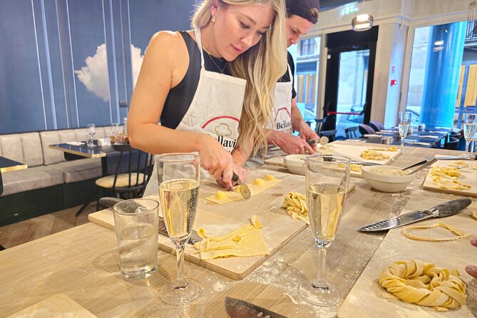 Rome: Hands-on Fettuccine, Ravioli & Tiramisu Cooking Class - Sitting down to eat your own work