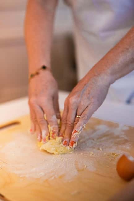 Rome: pasta and tiramisu cooking class in the city center - A Roman cooking class with a Dolce Vita address