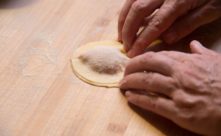 Rome: Pasta and Tiramisu Shared Cooking Class with Wine - Key points to know before booking
